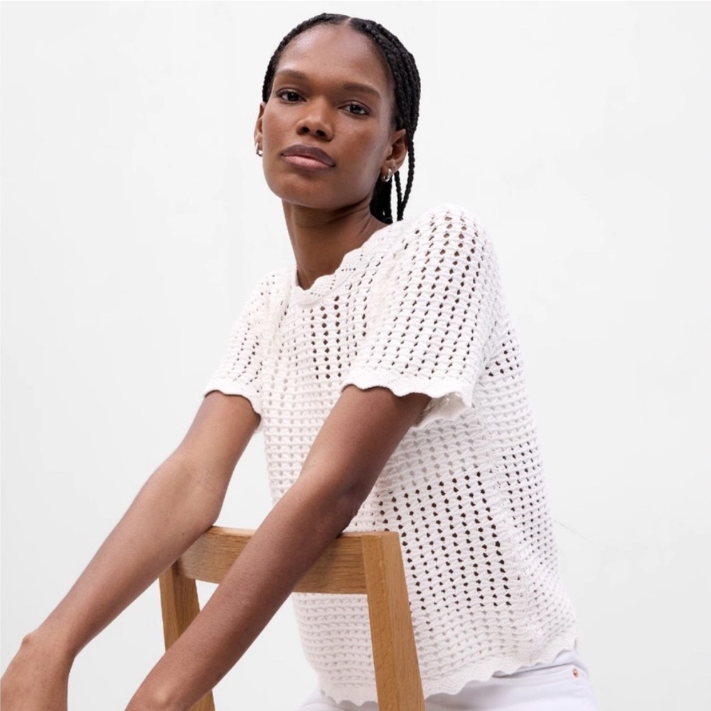 NWT GAP white crochet crewneck top.